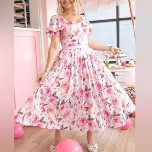 Ivy City Dresses & Skirts - Ivy City Co. Pink Floral Print Sweetheart Square Neck Puff Sleeve Dress Medium